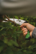 Hooyman Curved Blade Hand Saw 13" Blade Black/ Green
