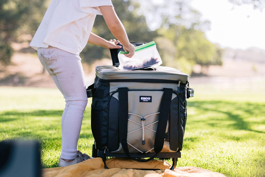 Igloo Maxcold Voyager 40 Can Softside Cooler Gray