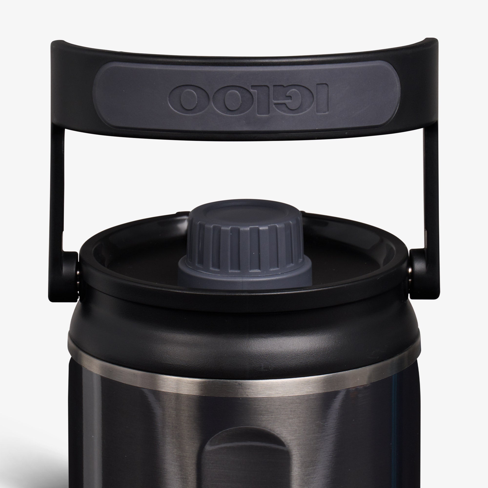 Igloo Twist 'n' Chug 64 Ounce Bottle Carbonite